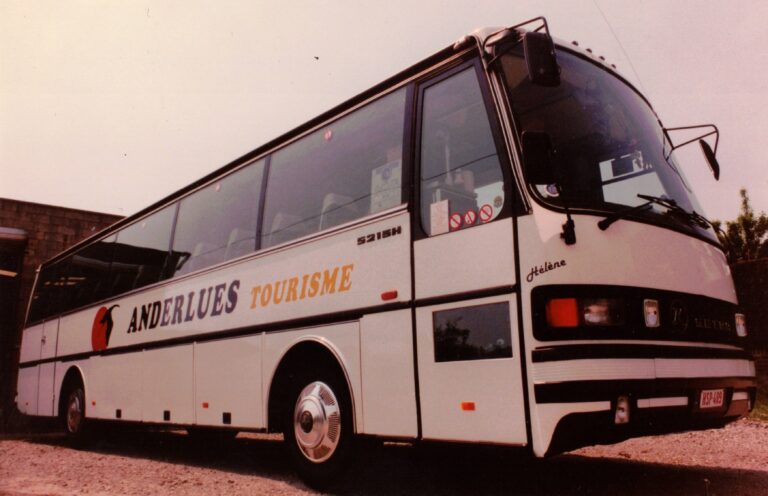 Photo d'un bus Anderlues Tourisme