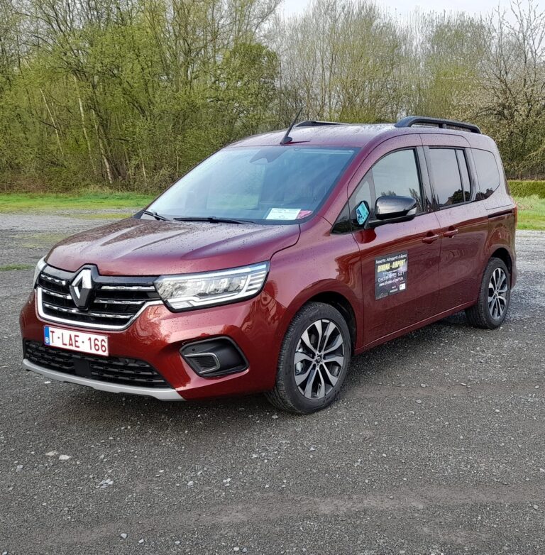 Renault Kangoo navette aéroport